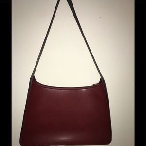 💕Mondani 5⭐️ red leather purseexcellent condition